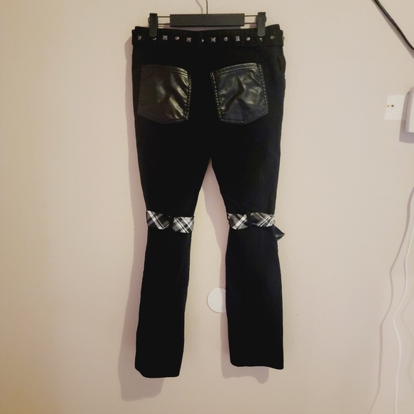 Sex Pot Revenge Japanese Studded Leather Edgy Black Women's Jeans with Studs - Picture 5 of 14